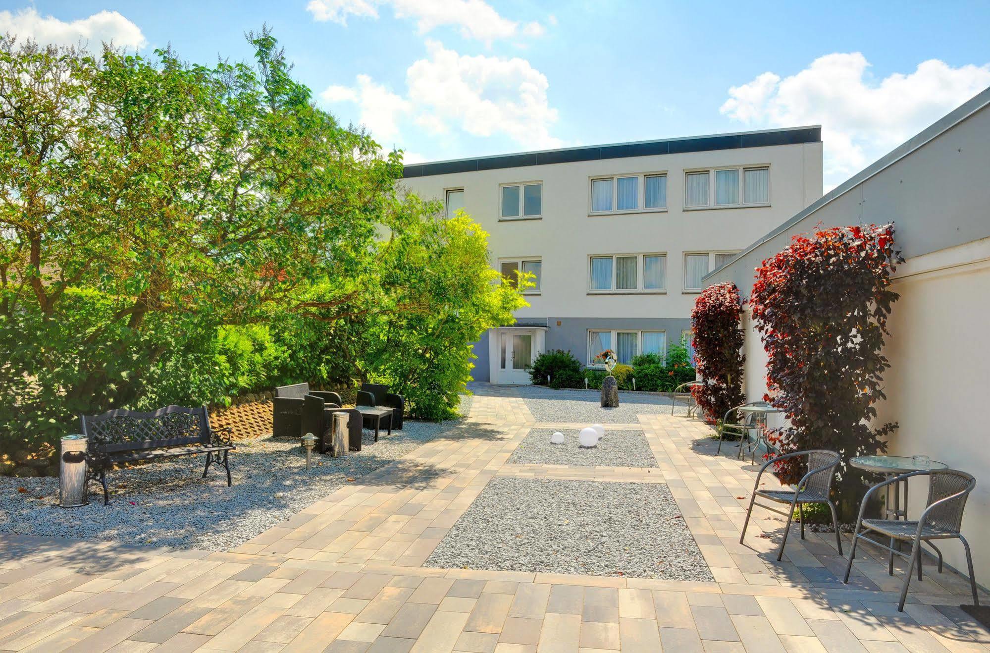 Hotel Herrenhof Любек Екстериор снимка