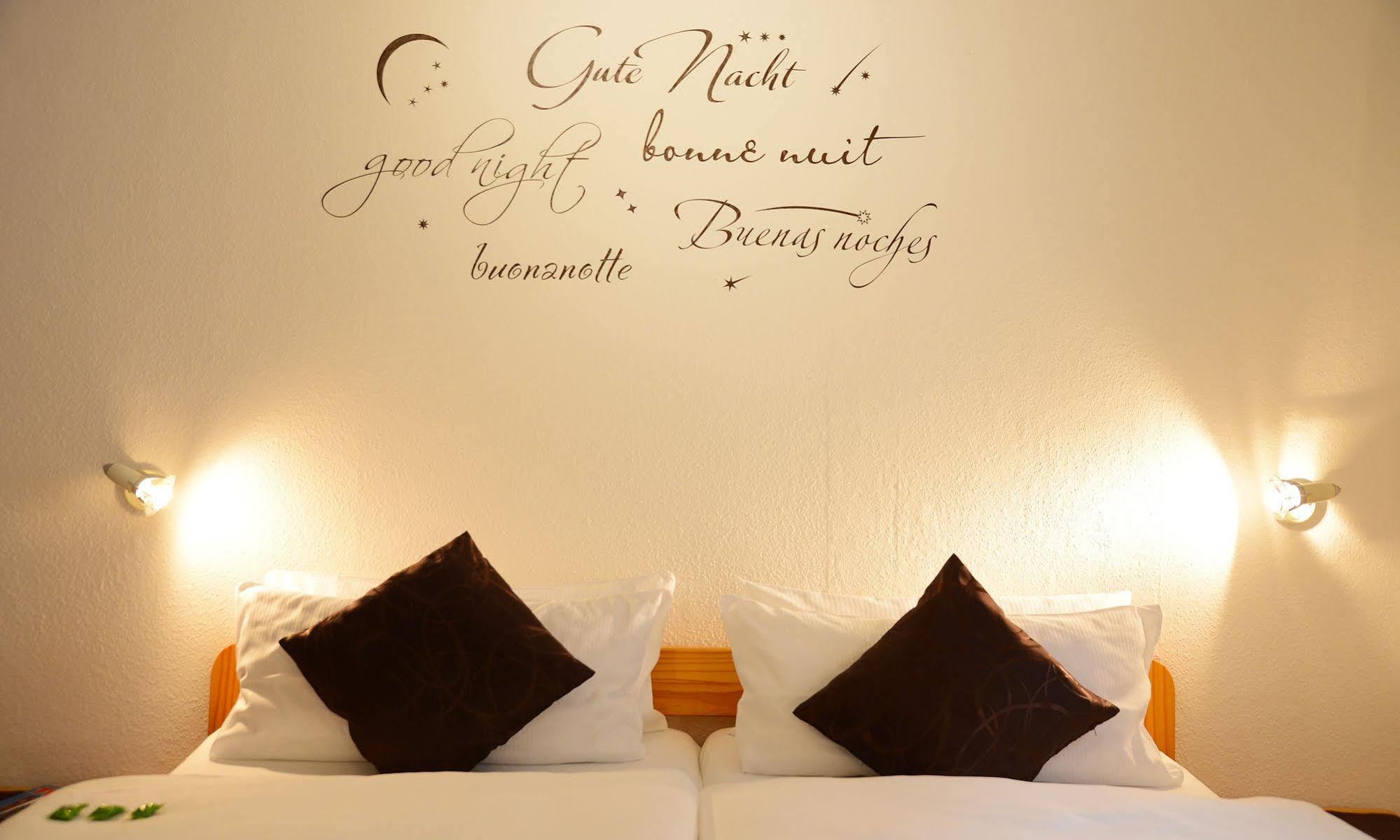 Hotel Herrenhof Любек Екстериор снимка